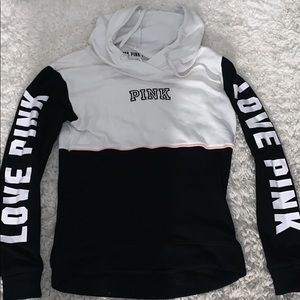 Pull over sweatshirt